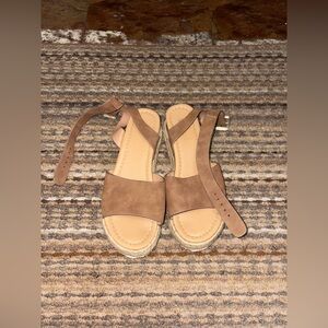 SHEIN • Brown Wedges